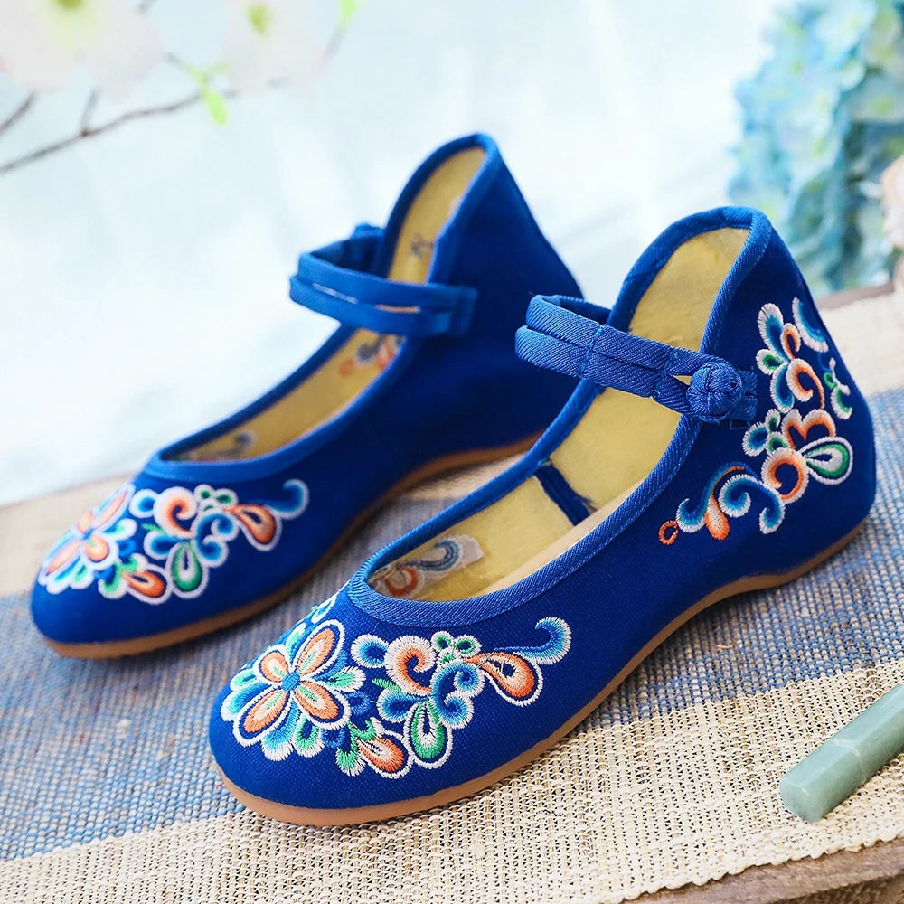 Vintage Embroidery Ballerina Round Toe Flat Shoes