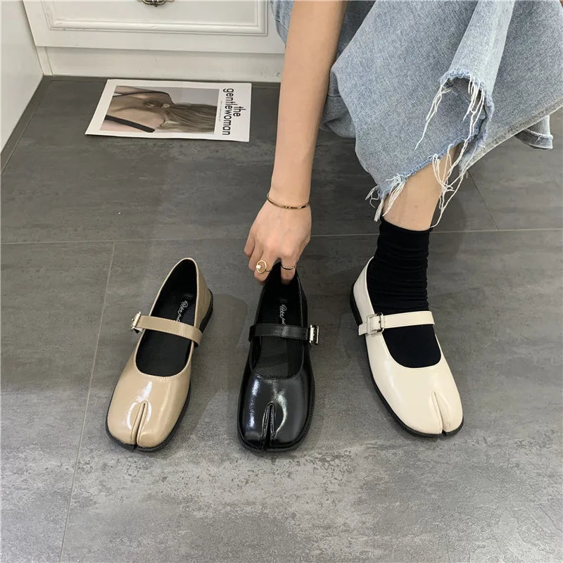 Split-Toe Buckle Trotter Ankle Ninja Loafers