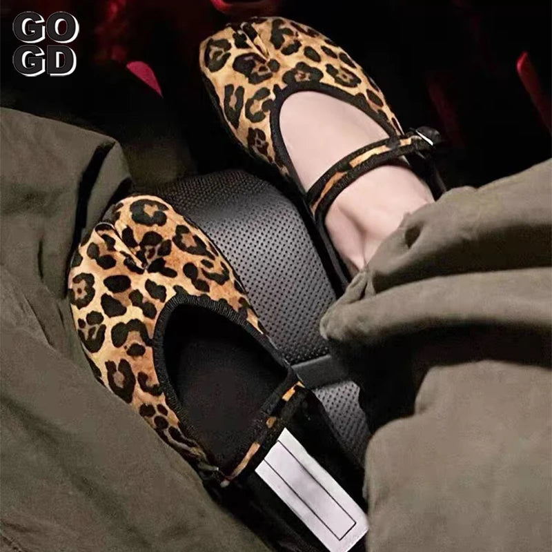 Leopard Split Toe Ballet Style Luxury Shallow Sandals Flat Designer Shoes